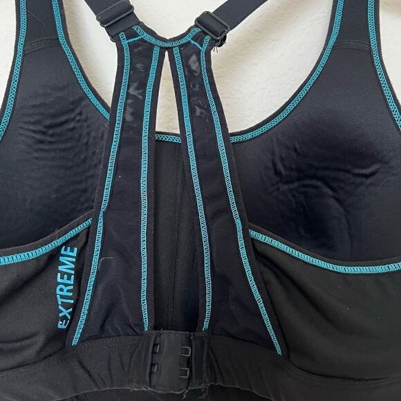 Danskin Now Women Black Polyester Soft Padded Cups Crossback Sports Bra Size 36D - Picture 4 of 6